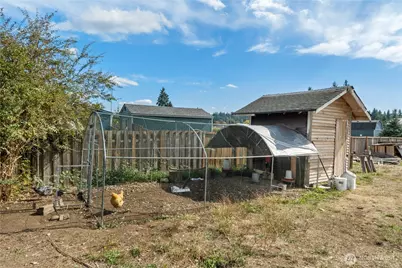 814 282nd Street E, Roy, WA 98580 - Photo 35