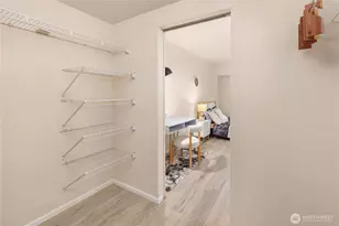 121 Vine St, Seattle, WA 98121 - Photo 15