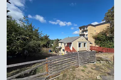 10603 12th Avenue SW, Seattle, WA 98146 - Photo 1