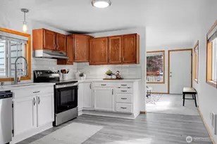 9912 Holly Dr, Everett, WA 98204 - Photo 9