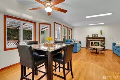 17217 Larch Way, Lynnwood, WA 98037 - Photo 15