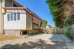 17217 Larch Way, Lynnwood, WA 98037 - Photo 33