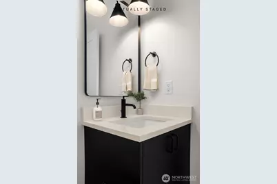 7335 21st Avenue NE #B, Seattle, WA 98115 - Photo 11