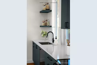 7335 21st Avenue NE #B, Seattle, WA 98115 - Photo 9