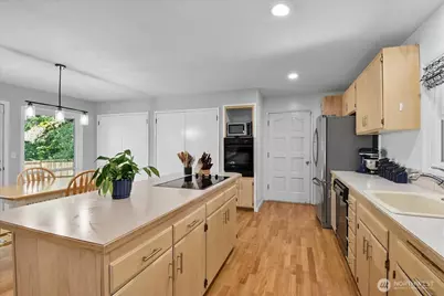 16743 79th Place NE, Kenmore, WA 98028 - Photo 3