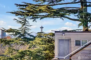 1227 E Roy St, Seattle, WA 98102 - Photo 27