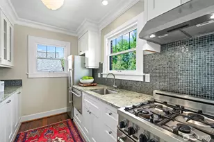 4915 Linden Ave N, Seattle, WA 98103 - Photo 13