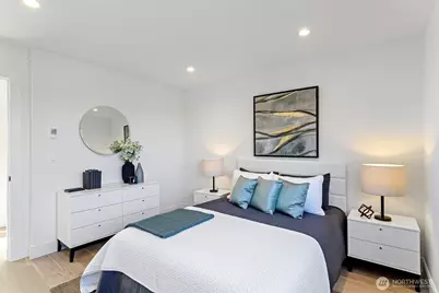 8005 25th Avenue NW, Seattle, WA 98117 - Photo 15