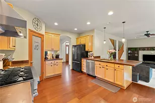 9301 53rd Ave S, Seattle, WA 98118 - Photo 5