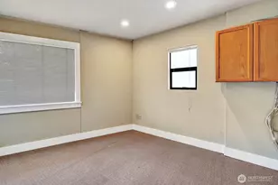 15500 Bothell Way NE, Lake Forest Park, WA 98155 - Photo 9