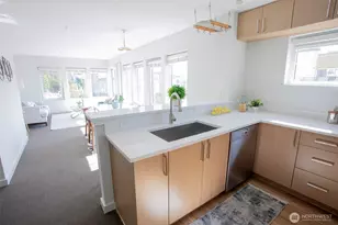 2500 Western Ave Ave, Seattle, WA 98121 - Photo 9