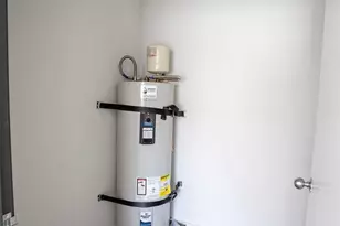 2500 Western Ave Ave, Seattle, WA 98121 - Photo 17