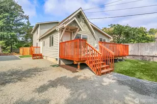 9912 Holly Dr, Everett, WA 98204 - Photo 1