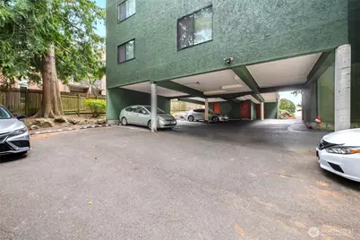 712 N 143rd Street, Seattle, WA 98133 - Photo 3