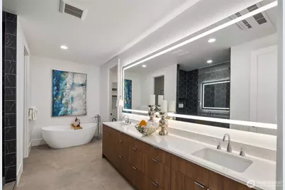 14140 SE 8th Street, Bellevue, WA 98007 - Photo 23