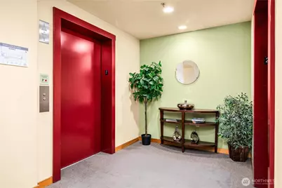 827 Hiawatha Place S #204, Seattle, WA 98144 - Photo 23