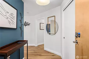 827 Hiawatha Pl S, Seattle, WA 98144 - Photo 3