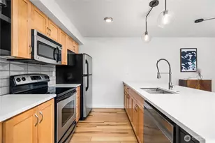 827 Hiawatha Pl S, Seattle, WA 98144 - Photo 5