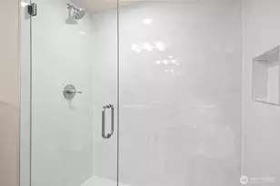 9547 Wallingford Ave N, Seattle, WA 98103 - Photo 37