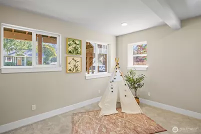 9547 Wallingford Avenue N, Seattle, WA 98103 - Photo 33