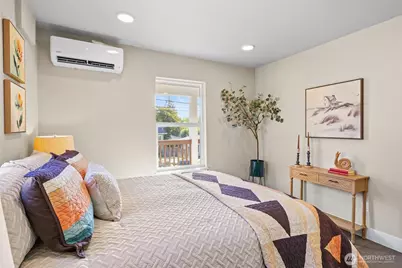 9547 Wallingford Avenue N, Seattle, WA 98103 - Photo 9