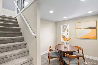 9547 Wallingford Avenue N, Seattle, WA 98103 - Photo 17