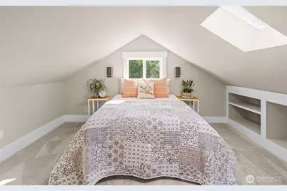 9547 Wallingford Avenue N, Seattle, WA 98103 - Photo 23