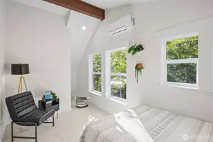 9545 Wallingford Ave N, Seattle, WA 98103 - Photo 15