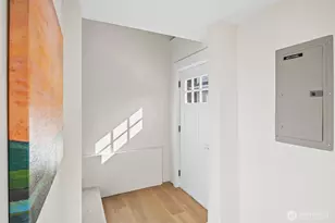 9545 Wallingford Ave N, Seattle, WA 98103 - Photo 13