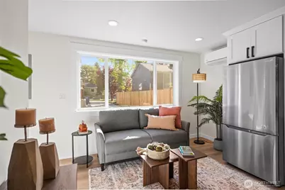 9545 Wallingford Avenue N, Seattle, WA 98103 - Photo 7