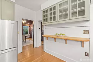 2553 5th Ave N, Seattle, WA 98109 - Photo 17
