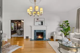 2553 5th Ave N, Seattle, WA 98109 - Photo 9
