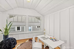 2553 5th Ave N, Seattle, WA 98109 - Photo 27