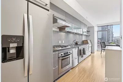 820 Blanchard Street #904, Seattle, WA 98121 - Photo 7