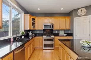 8207 66th Ave Ct E, Puyallup, WA 98371 - Photo 5