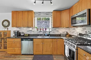 17268 SE Petrovitsky Rd, Renton, WA 98058 - Photo 7