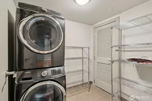 10650 NE 9th Pl, Bellevue, WA 98004 - Photo 27