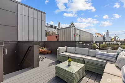 716 11th Avenue E #A, Seattle, WA 98102 - Photo 17