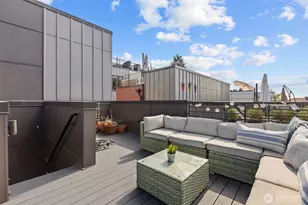 716 11th Ave E, Seattle, WA 98102 - Photo 17