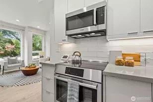 716 11th Ave E, Seattle, WA 98102 - Photo 9