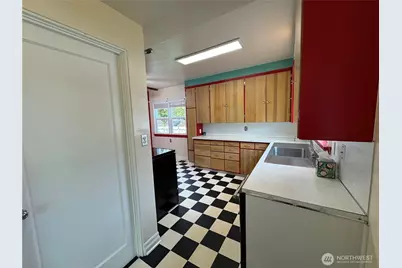 317 Ash Street S, Omak, WA 98841 - Photo 9