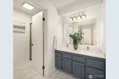 17417 Ashworth Avenue N #203, Shoreline, WA 98133 - Photo 17