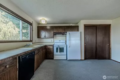 1810 9th Street NE, East Wenatchee, WA 98802 - Photo 7