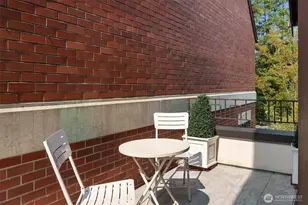 718 E Aloha St, Seattle, WA 98102 - Photo 29