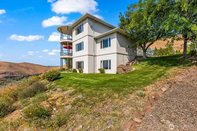 100 Siegmund Place, Yakima, WA 98942 - Photo 5