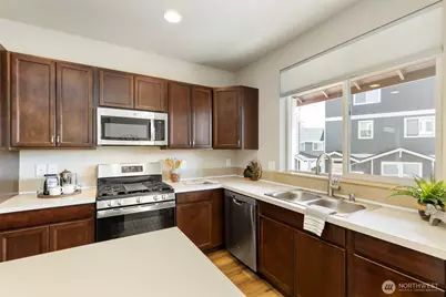 1060 Banyan Street, Bremerton, WA 98310 - Photo 11