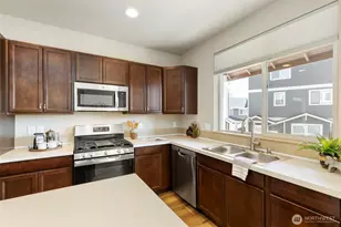 1060 Banyan St, Bremerton, WA 98310 - Photo 11