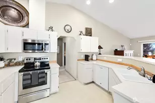 8701 198th St E, Spanaway, WA 98387 - Photo 7