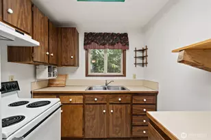 625 E Pointes Dr W, Shelton, WA 98584 - Photo 5