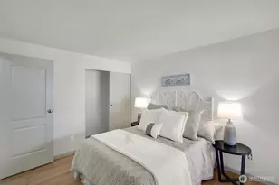 10218 NE 16th St, Bellevue, WA 98004 - Photo 23